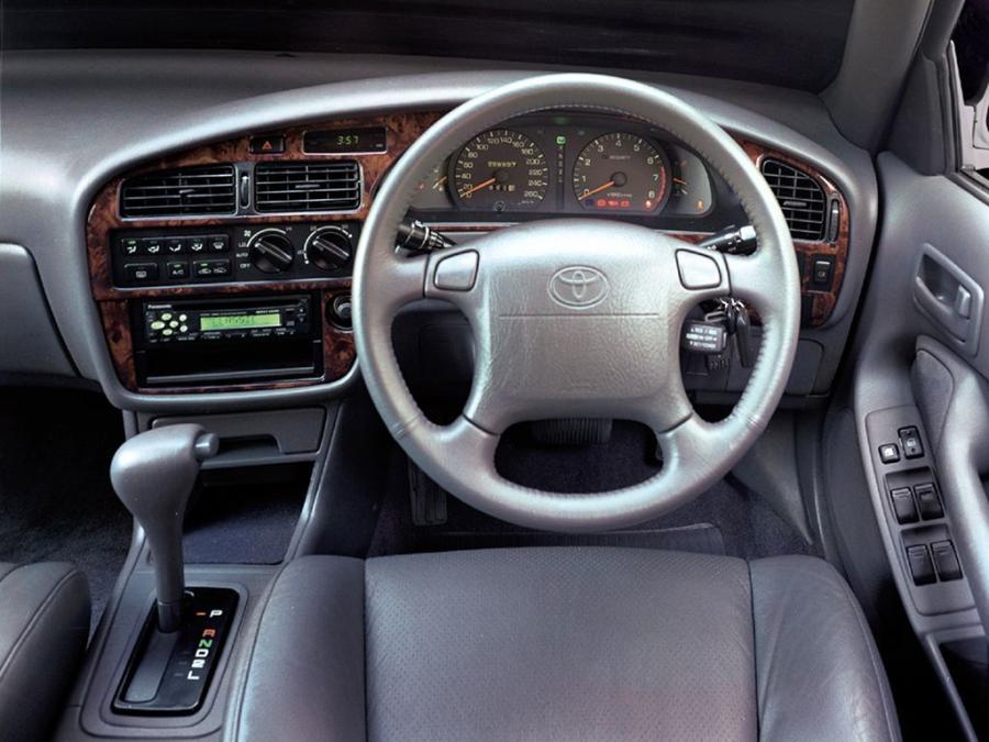  Toyota Camry 1993 года  (ZA) (фото 9 из 17)